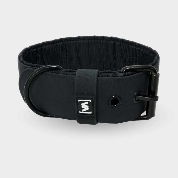 Water collar with textured HydroTex surface and protruding inner lining in black - Aqua Edition